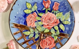 Тарелка большая с ручной росписью Розы