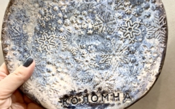 Тарелка столовая Первый снег с надписью