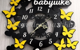 Часы Бабушке с бабочками
